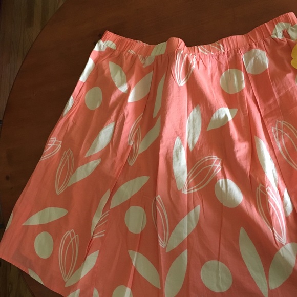 Lane Bryant Coral Beige Leaf A-Line Skirt 22/24 - Picture 4 of 5